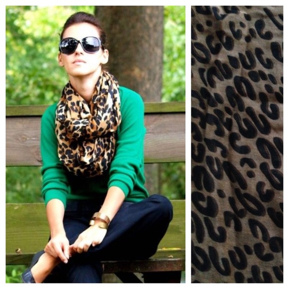 Accessories - Chiffon leopard scarf NWOT