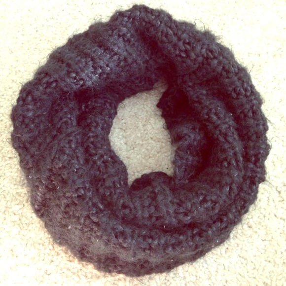 Black infinity scarf