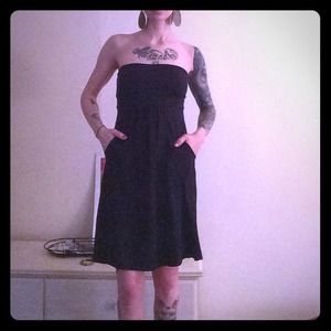 Strapless *Susana Monaco* LBD👠