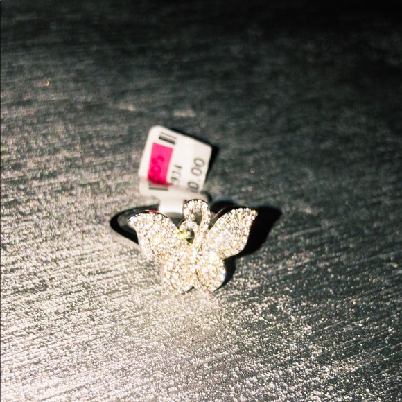 Ring - Picture 2 of 2