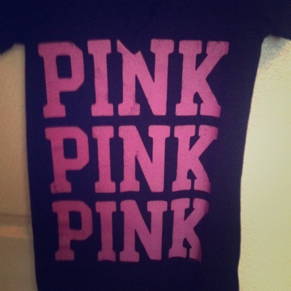 TRADED💥💥💥💥 Xs Victoria secret v neck