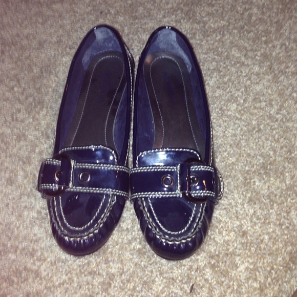 Navy blue flats