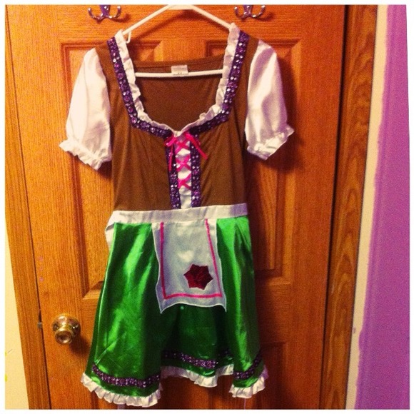 Beer girl costume ⭐️🍻
