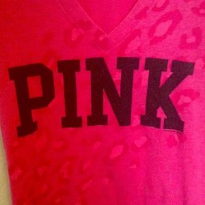 🌟🌟💥 SOLD Vs cheetah print t shirt🌟🌟💥