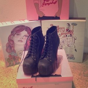 ⚠️SOLD⚠️Jeffrey Campbell Lita- black