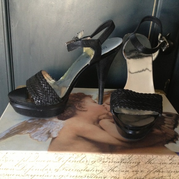 Sold - Picture 2 of 4