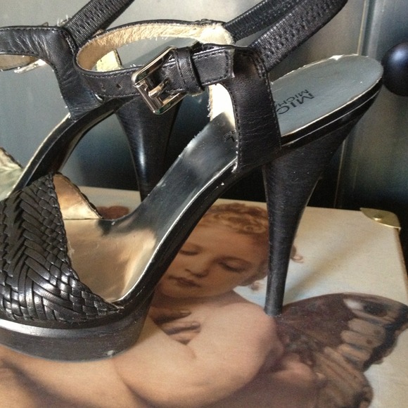 Sold - Picture 3 of 4