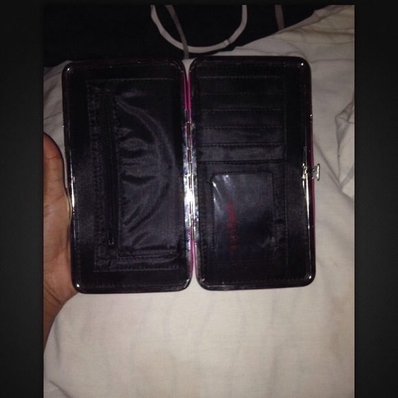 Wallets - Picture 2 of 3