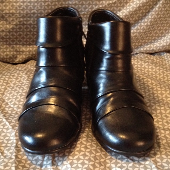 Aerosoles booties - Picture 2 of 4