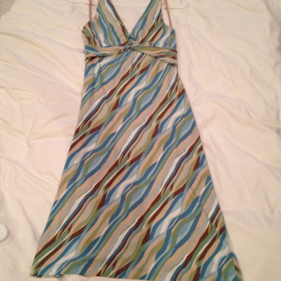 Knee length BCBG halter dress - Picture 2 of 4