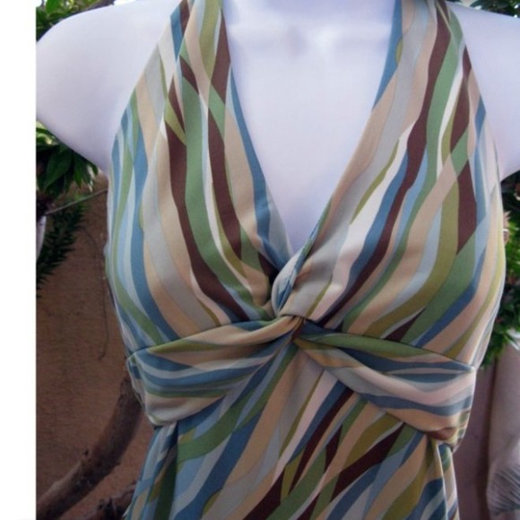 Knee length BCBG halter dress - Picture 4 of 4