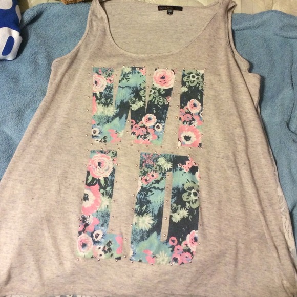 Extremely cute tank w/ lace back