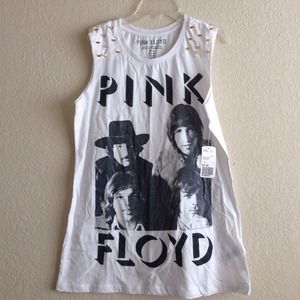 Pink Floyd Band Tee Gold Studs