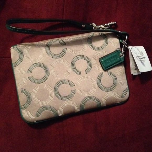 Coach Wristlet Bundle!!! 👠👠👠