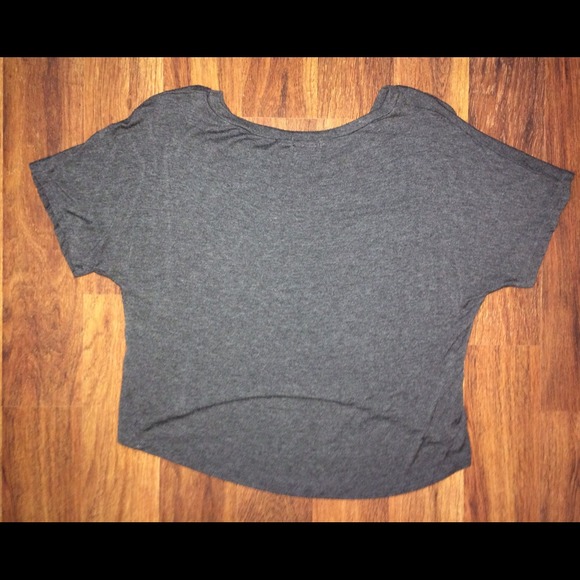Gray crop top - Picture 2 of 3