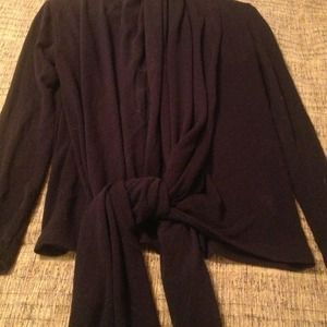 Gorgeous navy hi-lo cardi