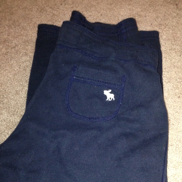 🚫 Abercrombie & Fitch Sweats SOLD - Picture 3 of 3