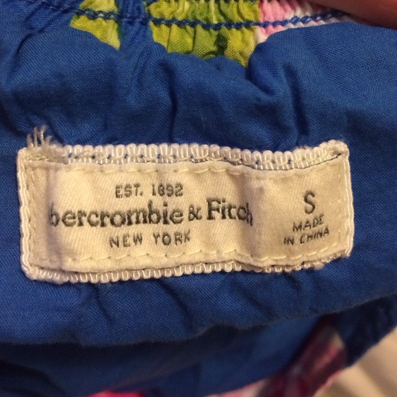 Abercrombie and Fitch floral skirt - Picture 2 of 2