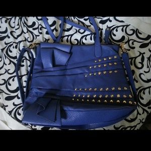 *TRADED*Blue purse