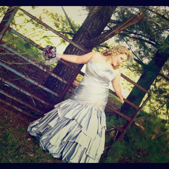 Silver Mermaid Style Prom Dress! - Picture 1 of 1