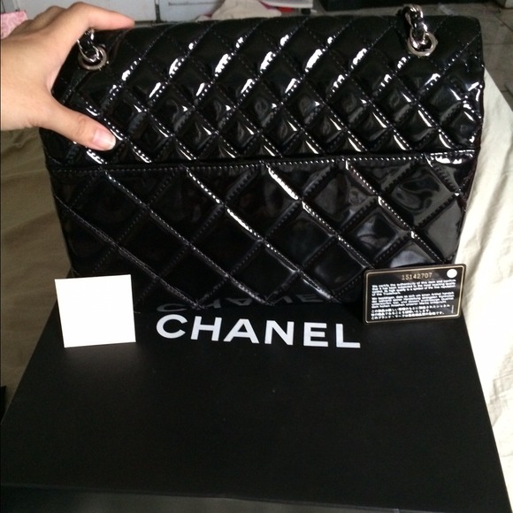 Sold-100% pre owned authentic Chanel classic flap - Picture 3 of 4