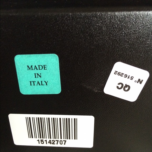 Sold-100% pre owned authentic Chanel classic flap - Picture 4 of 4