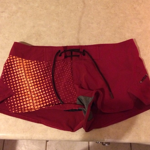 SOLD ON EBAY *****Reebok crossfit shorts