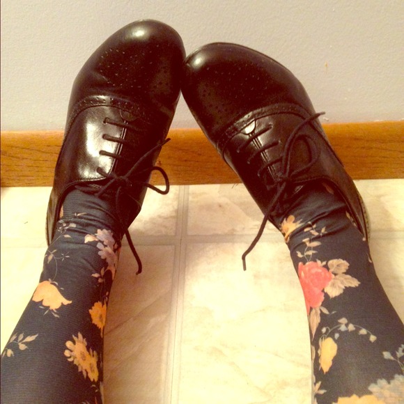 Adrienne Vittadini  Shoes - Adrienne Vittadini oxford heel size 7