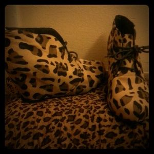 Animal Print Wedgesss !