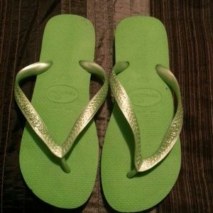 SOLD!!! Haviana flip flops