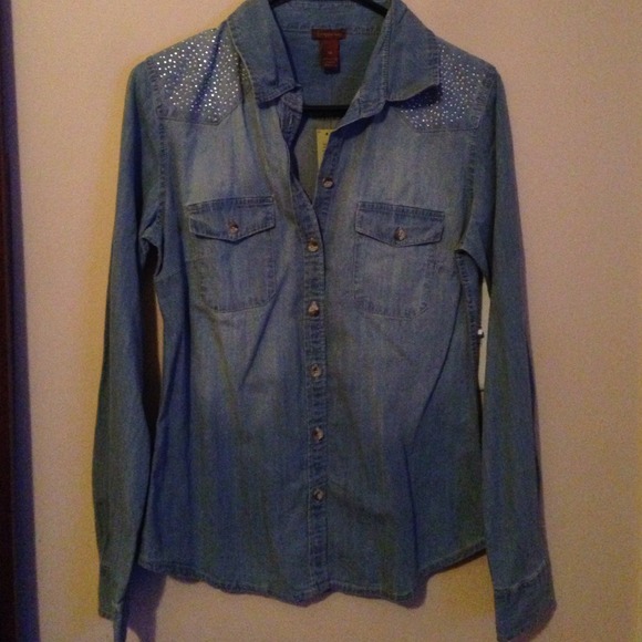 🎉2X HOST PICK🎉Chambray button w/rhinestone - Picture 3 of 4