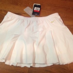 NWT nike tennis skirt