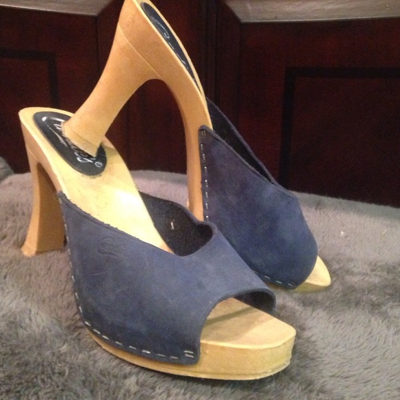 CANDIES navy blue mules
