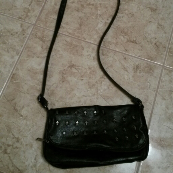 Black crossbody with skulls
