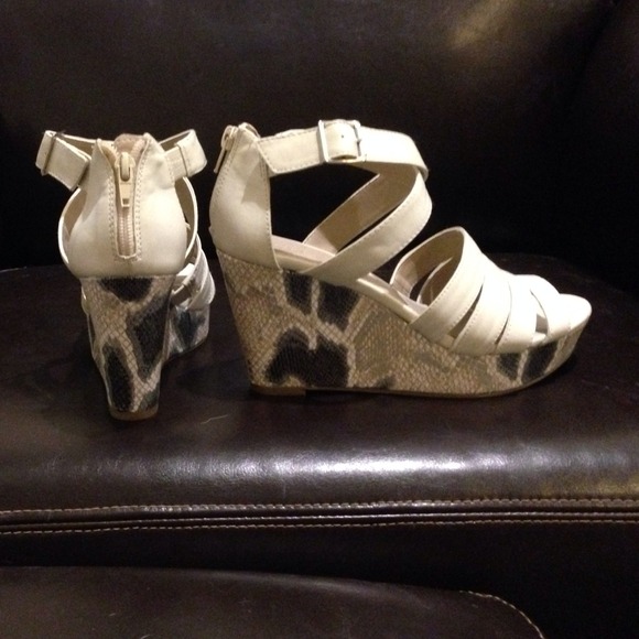 Wedge Sandals - Picture 2 of 4