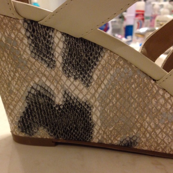 Wedge Sandals - Picture 4 of 4