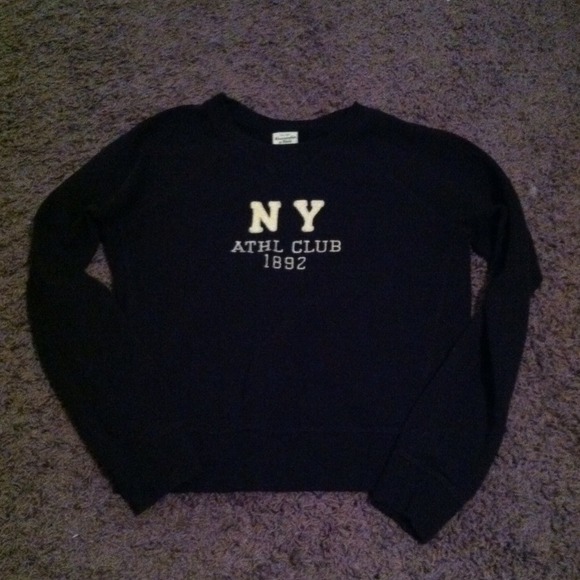 NWOT A&F Pullover - Picture 2 of 3