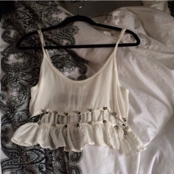 LOOKING FOR THIS LF TOP!!!!!