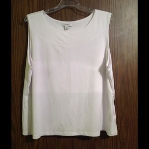 Bundle! 3 plus size sleeveless tops.