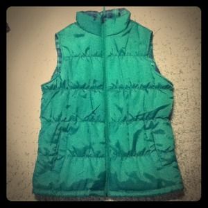 Reversible green puffy vest