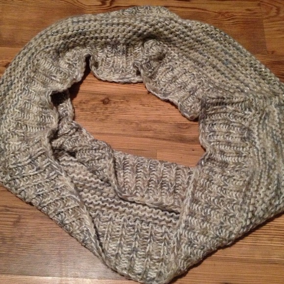 LOFT Accessories - Loft infinity scarf