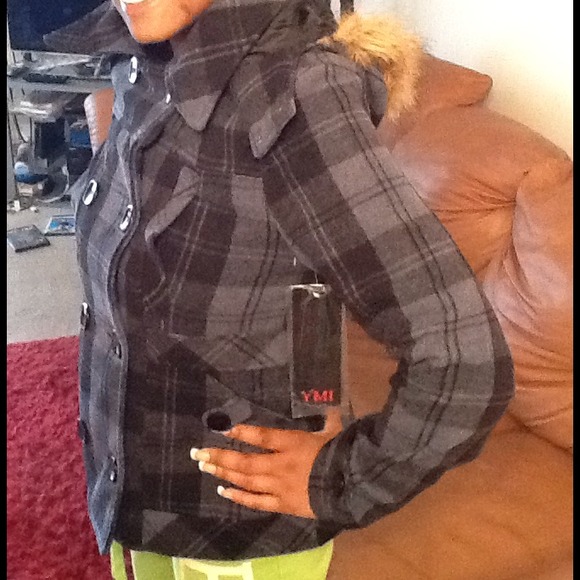 YMI Pea Coat w/detachable hood Large - Picture 4 of 4