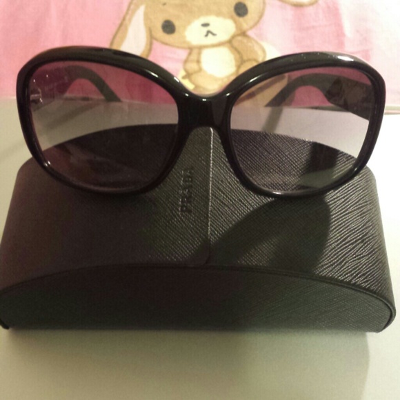 *** REDUCED ***  Prada sunglass