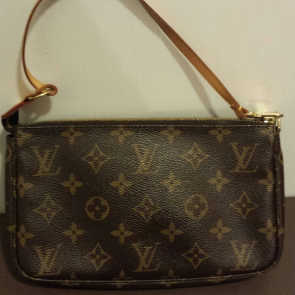 Authentic Louis Vuitton Monogram Pouchette