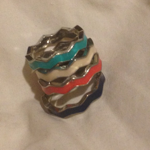Cute! Chevron stackable rings set of 4 - Picture 1 of 1