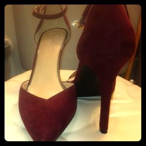 Jessica Simpson Cirrus Pumps