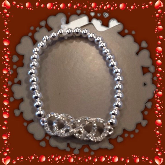 Jewelry - BNWT Double Infinity Charm Bracelet.