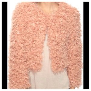 ✋ON HOLD✋🌸Shag cropped jacket🌸