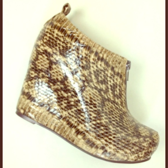 Jeffrey Campbell Snakeskin wedges