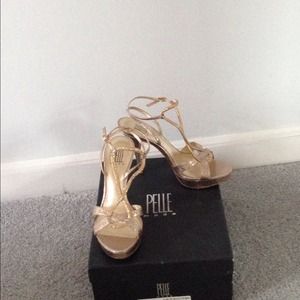 Sz.8 Pelle Moda metallic snake heel